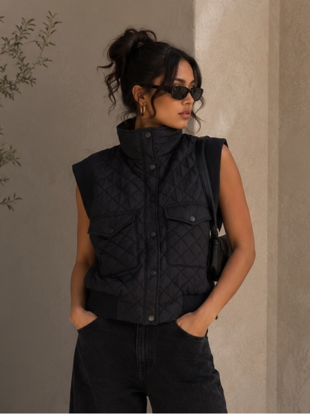 Lili Sidonio Black Quilted Puffer Vest Women's Size Small
Stretch Hem Snap